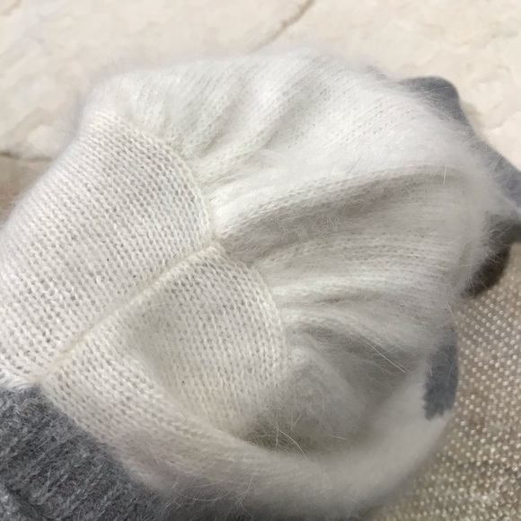 Vintage Dainty 80’s Mohair Winter Design Sweater - Picture 4 of 5